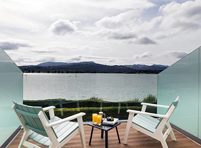 Hazel Lake View Room Balcony