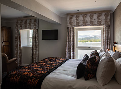 Hazel Lake View Room