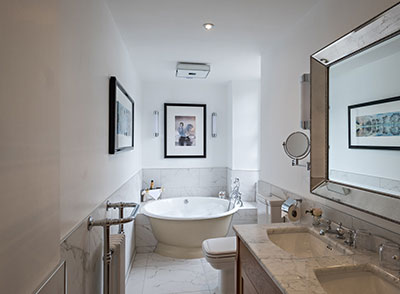 Resort Lime Lake View Bathroom