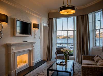 Room 41 Resort Oak Lounges